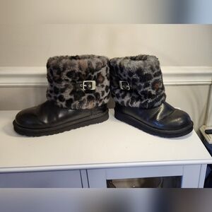 (SOLD) UGG ELLEE ANIMAL LEOPARD BLACK MAYLIN KIDS